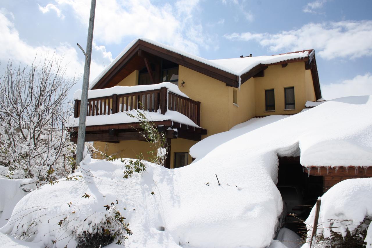 Suzanna In Odem Villa Exterior photo